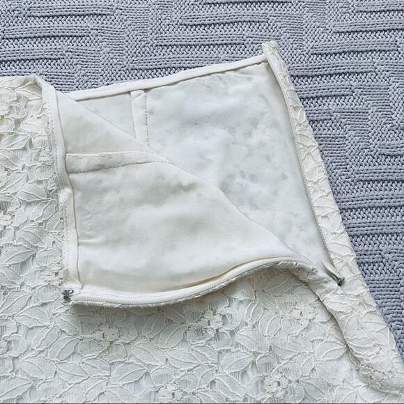 Jack Henry cream lace overlay high waisted shorts - Picture 3 of 6